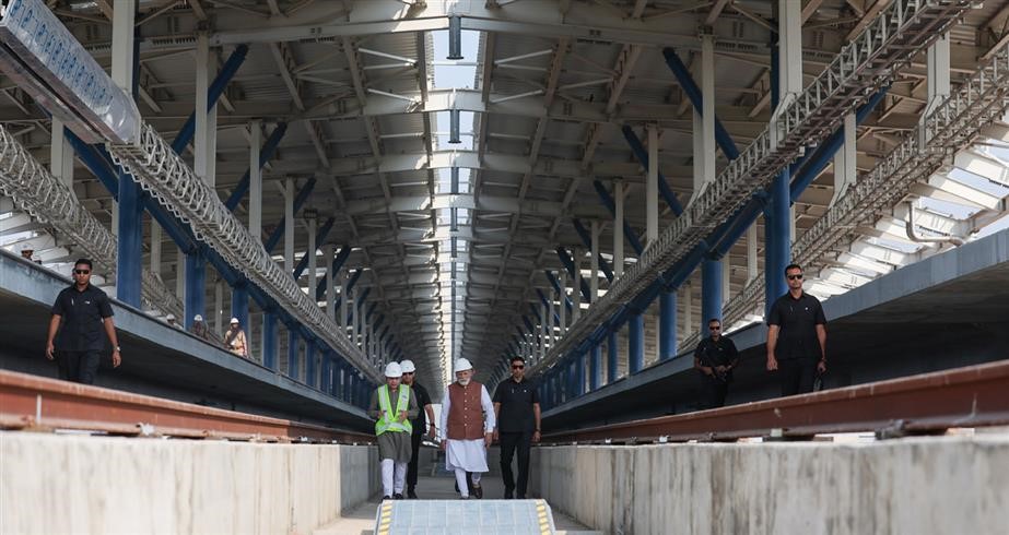 বুলেট ট্রেন গড়ে উঠছে একটু একটু করে 